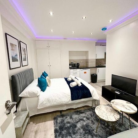 London Charm - Stylish Studio In Kensington Екстериор снимка