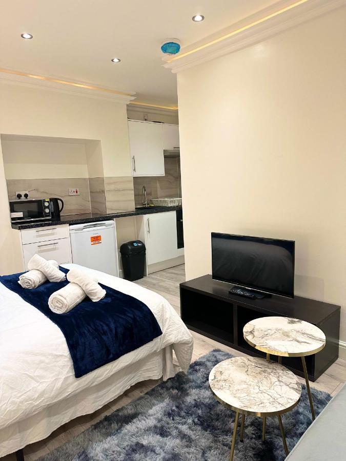 London Charm - Stylish Studio In Kensington Екстериор снимка